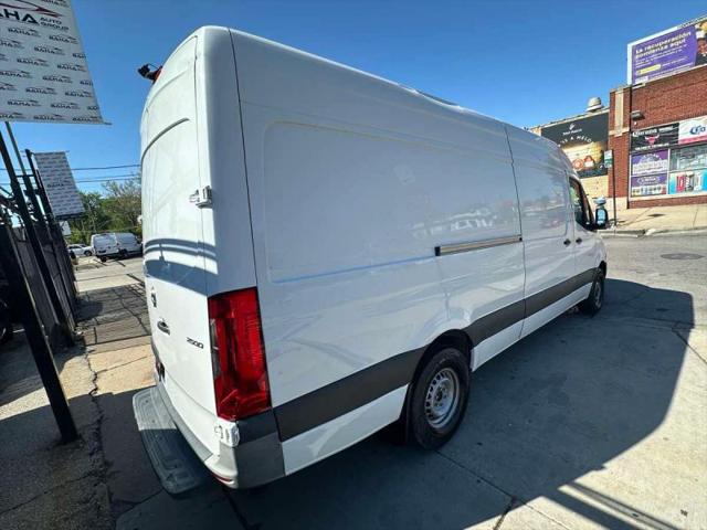 2022 Mercedes-Benz Sprinter 2500 High Roof I4