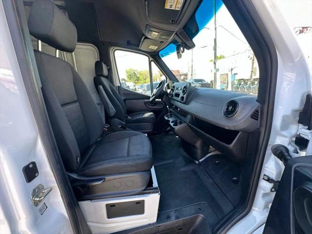 2022 Mercedes-Benz Sprinter 2500 High Roof I4
