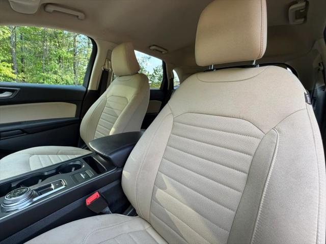 2021 Ford Edge SE