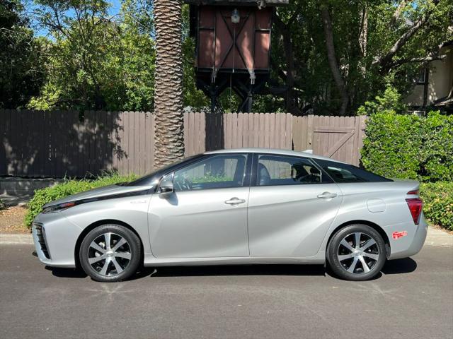 2017 Toyota Mirai Base