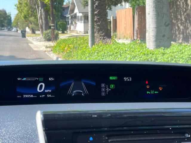 2017 Toyota Mirai Base