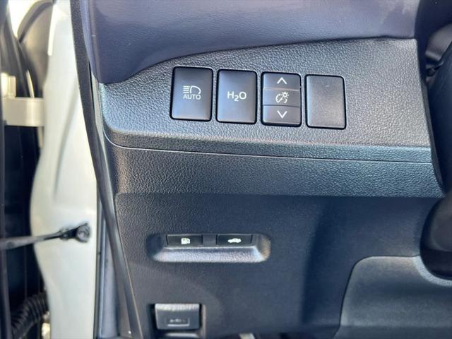 2017 Toyota Mirai Base