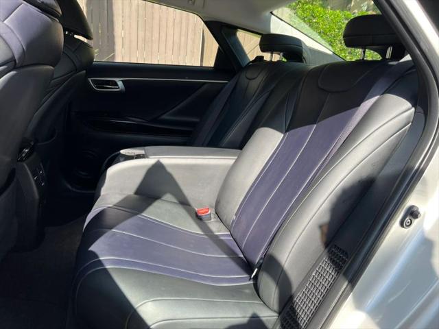 2017 Toyota Mirai Base