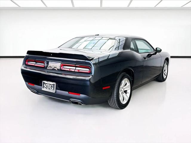 2022 Dodge Challenger SXT