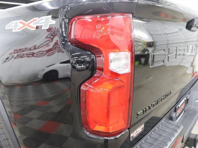 2021 Chevrolet Silverado 2500HD 4WD Double Cab Standard Bed Custom