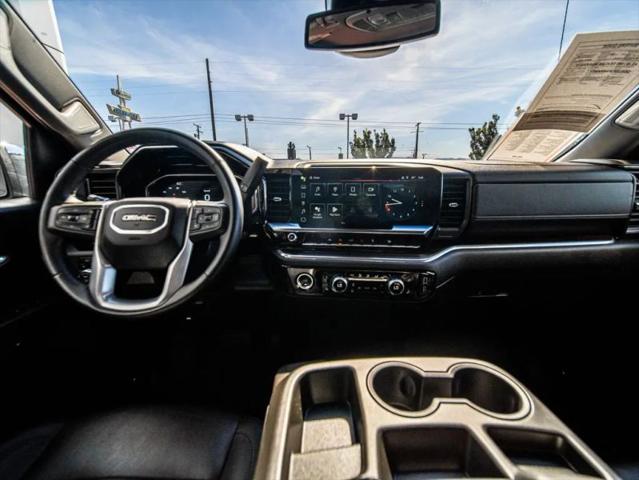 2024 GMC Sierra 1500 4WD Crew Cab Short Box SLT
