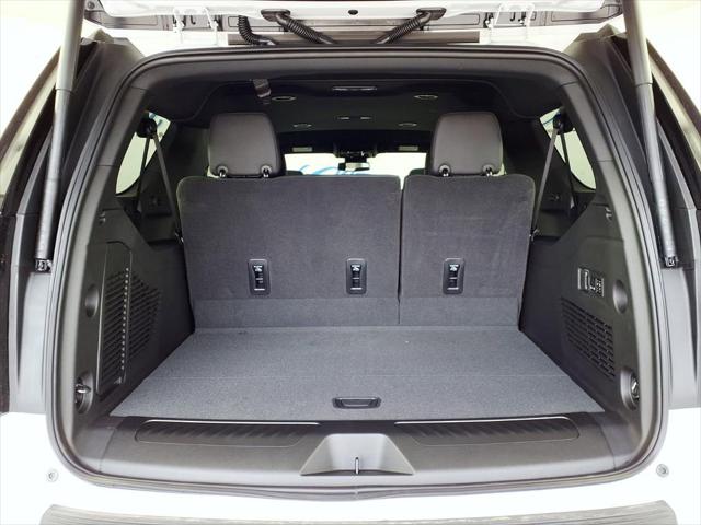2026 Chevrolet Suburban LT, RWD