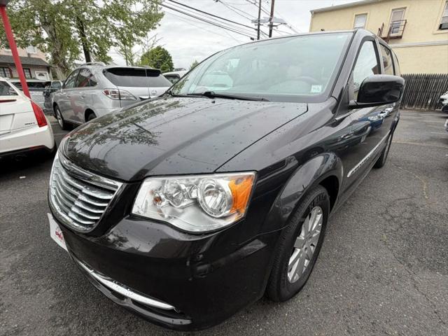 2015 Chrysler Town & Country Touring