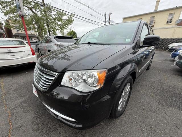 2015 Chrysler Town & Country Touring