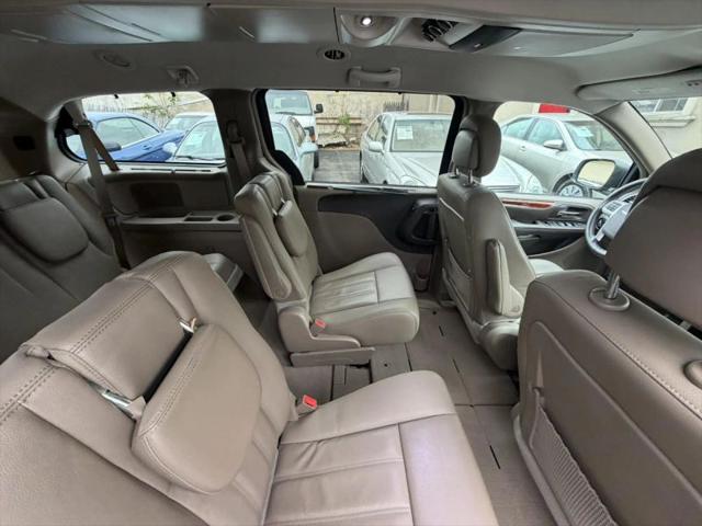 2015 Chrysler Town & Country Touring