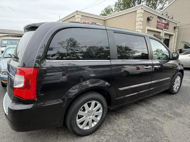 2015 Chrysler Town & Country Touring