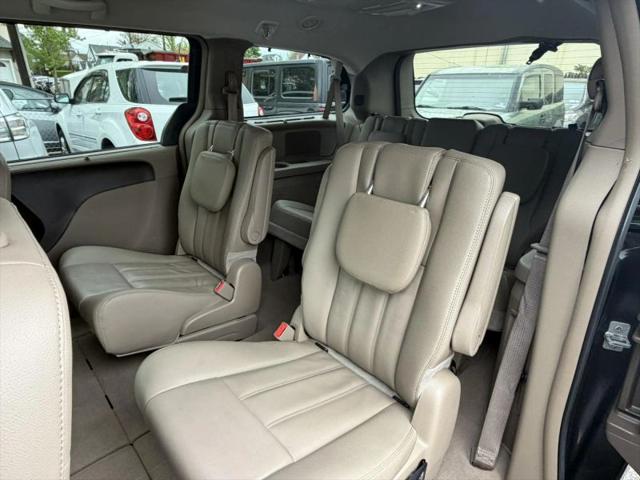 2015 Chrysler Town & Country Touring