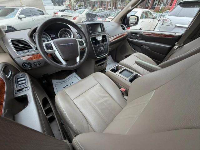 2015 Chrysler Town & Country Touring