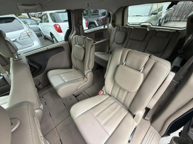 2015 Chrysler Town & Country Touring