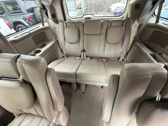 2015 Chrysler Town & Country Touring