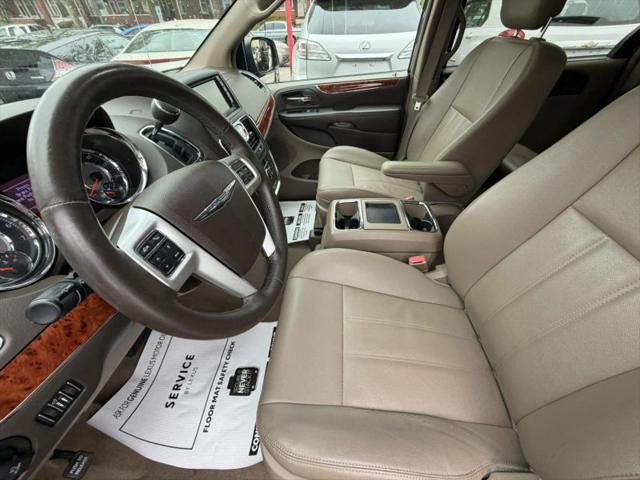 2015 Chrysler Town & Country Touring
