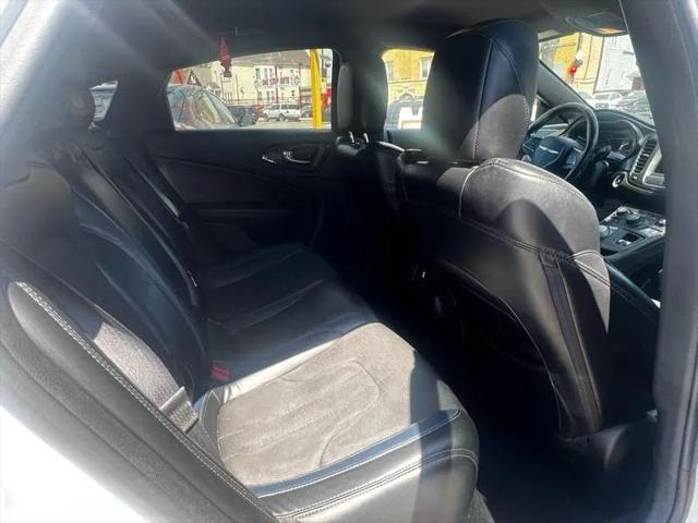 2015 Chrysler 200 S