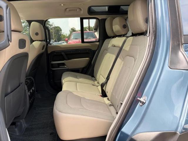 2020 Land Rover Defender 110 SE