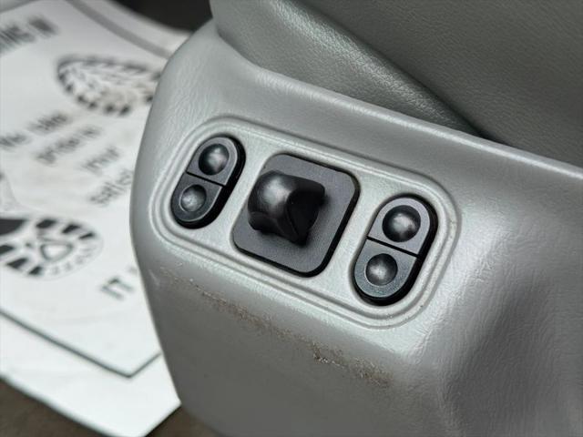 2002 Ford F-250 Base
