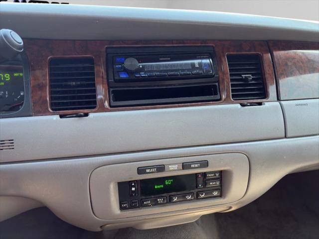 1998 Lincoln Town Car Signature