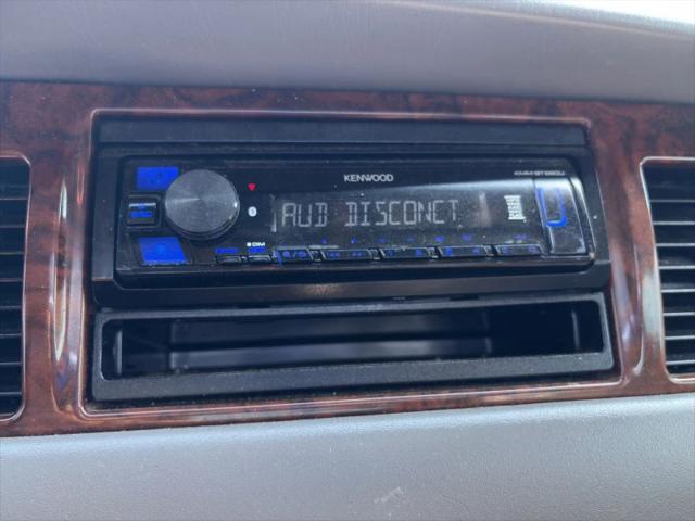 1998 Lincoln Town Car Signature