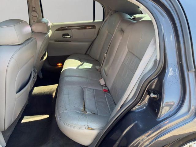 1998 Lincoln Town Car Signature