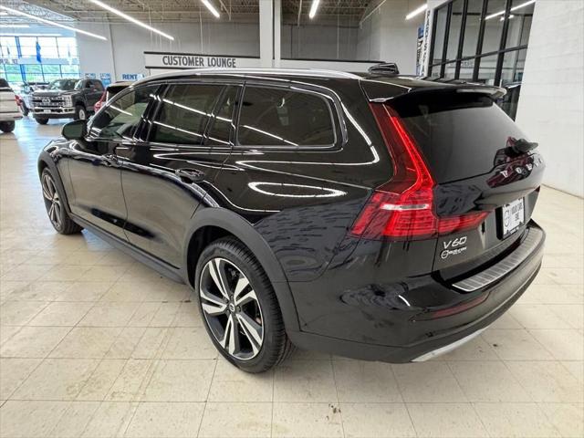 2026 Volvo V60 Cross Country Plus, B5 AWD Gas (mild hybrid)