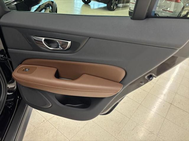 2026 Volvo V60 Cross Country Plus, B5 AWD Gas (mild hybrid)