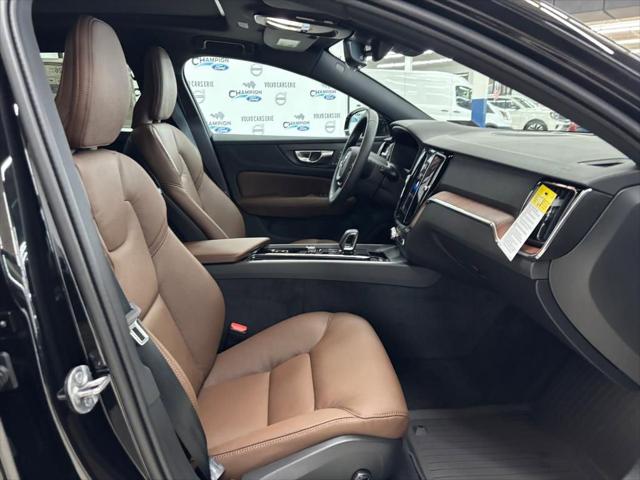 2026 Volvo V60 Cross Country Plus, B5 AWD Gas (mild hybrid)