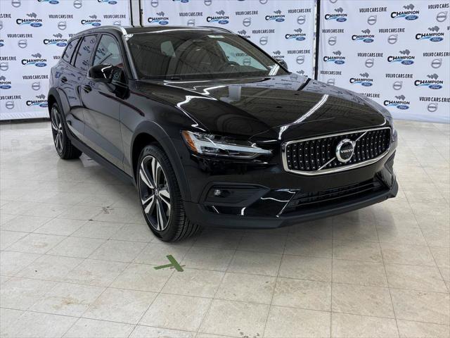2026 Volvo V60 Cross Country Plus, B5 AWD Gas mild hybrid for sale in Erie, PA