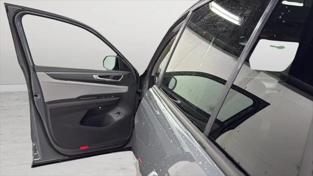 2026 Volkswagen Atlas Peak Edition