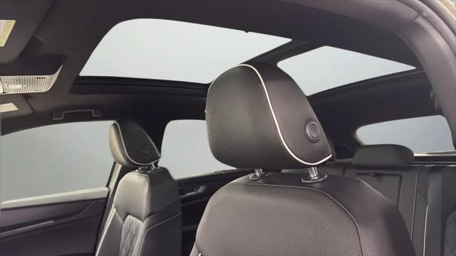 2026 Volkswagen Atlas Cross Sport SEL Premium R-Line
