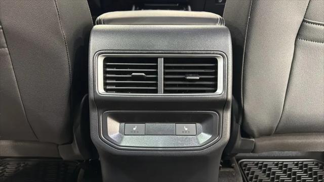 2026 Volkswagen Atlas Cross Sport SEL Premium R-Line