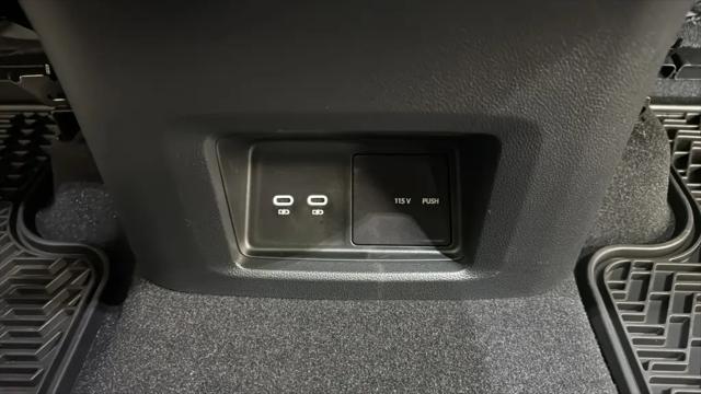 2026 Volkswagen Atlas Cross Sport SEL Premium R-Line