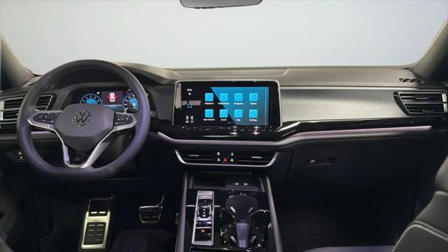 2026 Volkswagen Atlas Cross Sport SEL Premium R-Line
