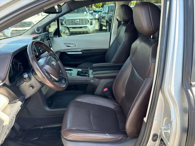 2023 Toyota Sienna Platinum
