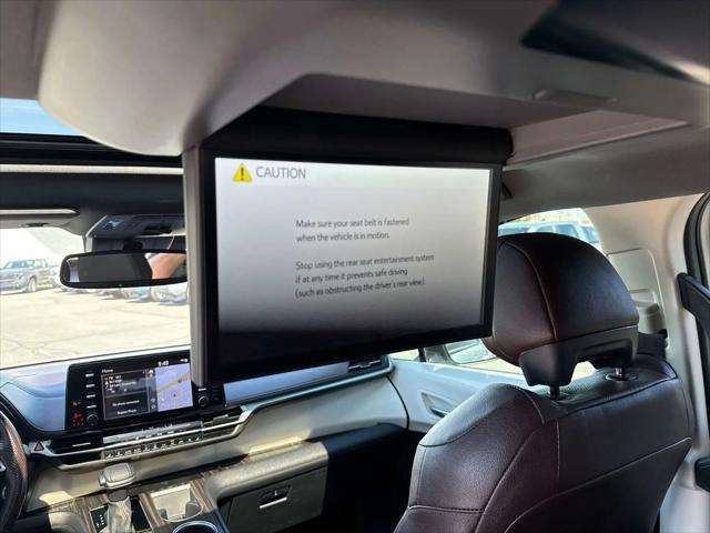 2023 Toyota Sienna Platinum