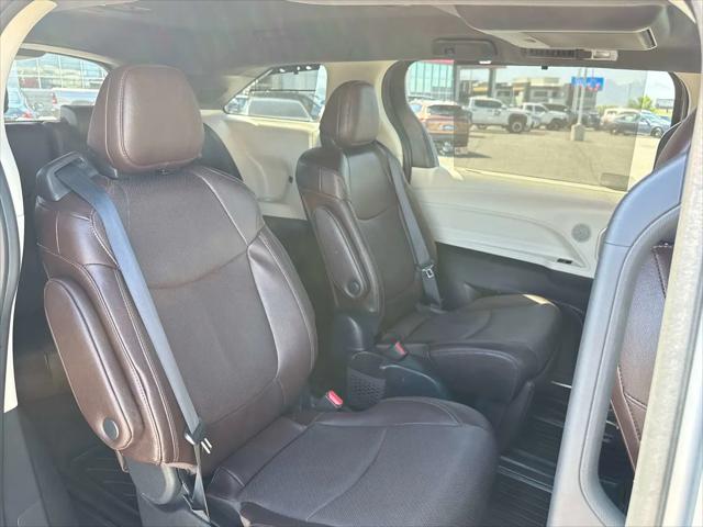 2023 Toyota Sienna Platinum