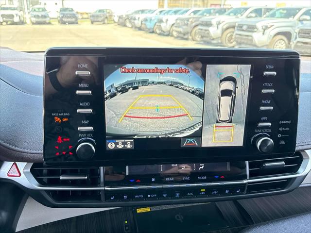 2023 Toyota Sienna Platinum
