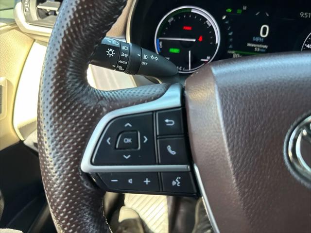 2023 Toyota Sienna Platinum