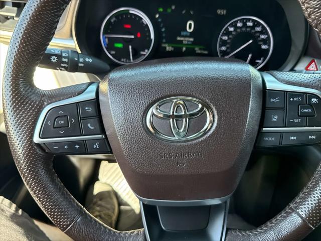 2023 Toyota Sienna Platinum