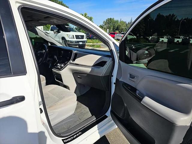 2019 Toyota Sienna L 7 Passenger