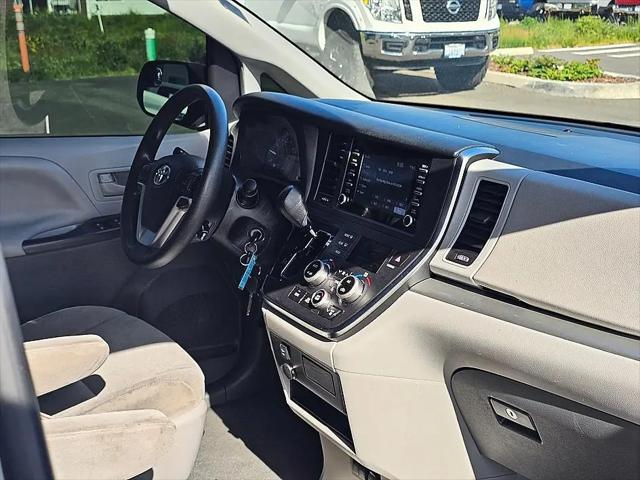 2019 Toyota Sienna L 7 Passenger