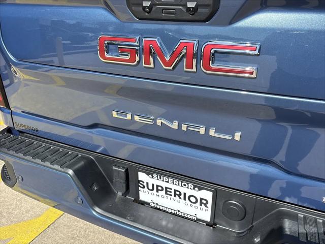2025 GMC Sierra 2500HD 4WD Crew Cab Standard Bed Denali