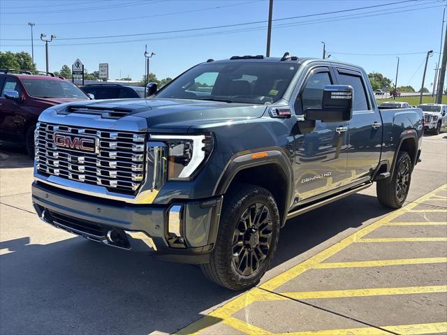 2025 GMC Sierra 2500HD 4WD Crew Cab Standard Bed Denali