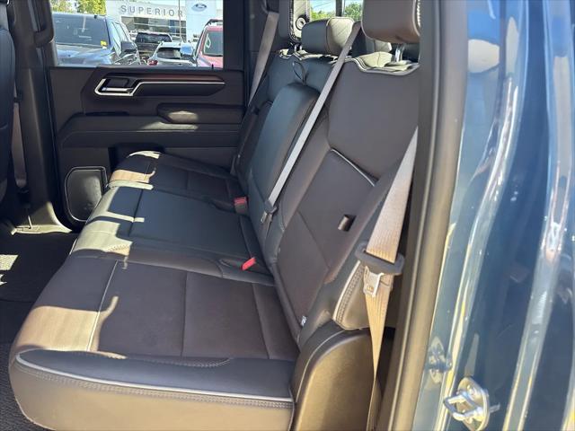 2025 GMC Sierra 2500HD 4WD Crew Cab Standard Bed Denali
