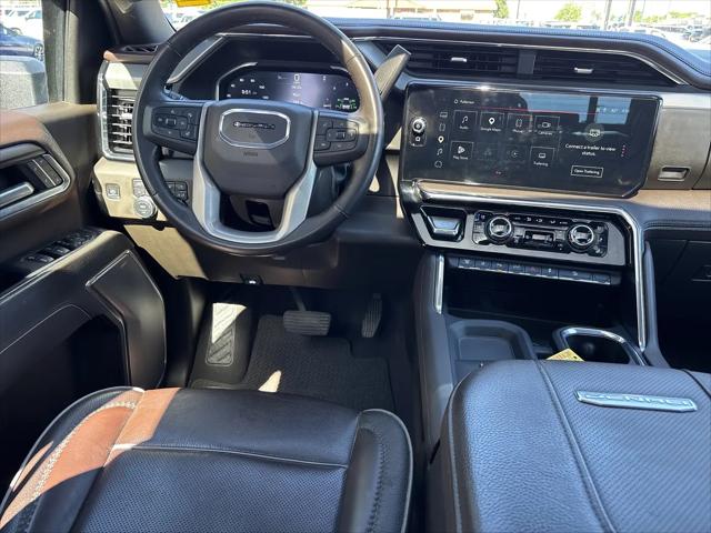 2025 GMC Sierra 2500HD 4WD Crew Cab Standard Bed Denali
