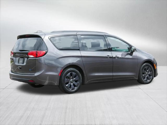 2020 Chrysler Pacifica Hybrid Limited