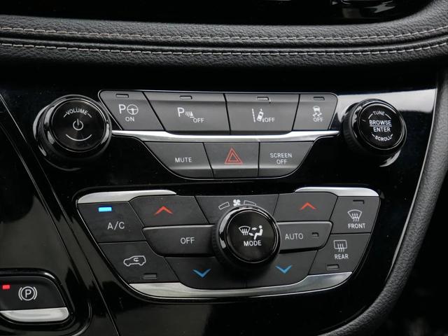 2020 Chrysler Pacifica Hybrid Limited