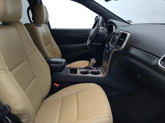 2017 Jeep Grand Cherokee Laredo 4x2